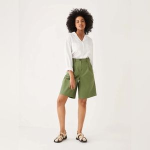 Frank & Oak Amelia Relaxed Fit Short in green